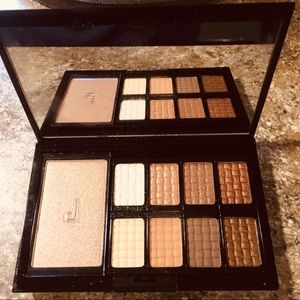 Doucce Freematic Eyeshadow Pro Palette Nude